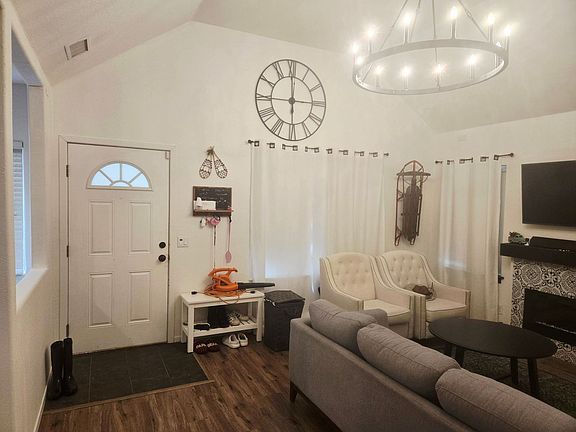 4th image of 23938 Park Ln
