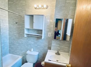 30-22 41st St #2B, Astoria, NY 11103