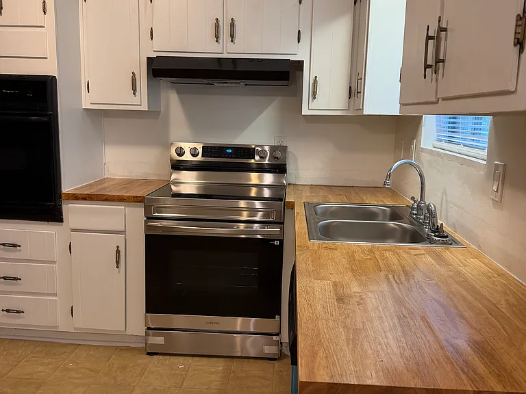 6034 Fieldcrest Dr — Photo 3