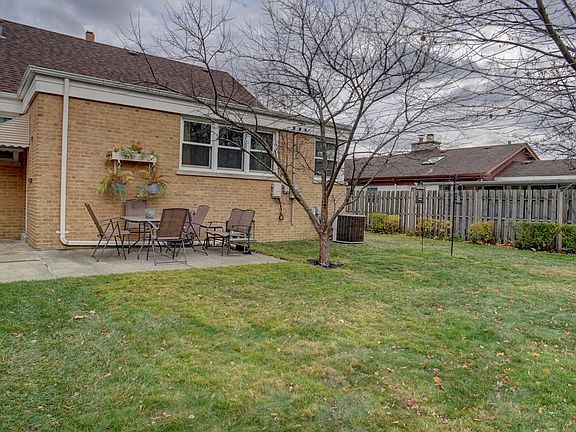 4th image of 9256 S Richmond Ave