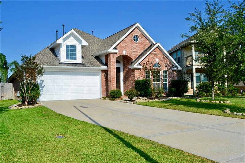 1st image of 606 Hollingsworth Ln