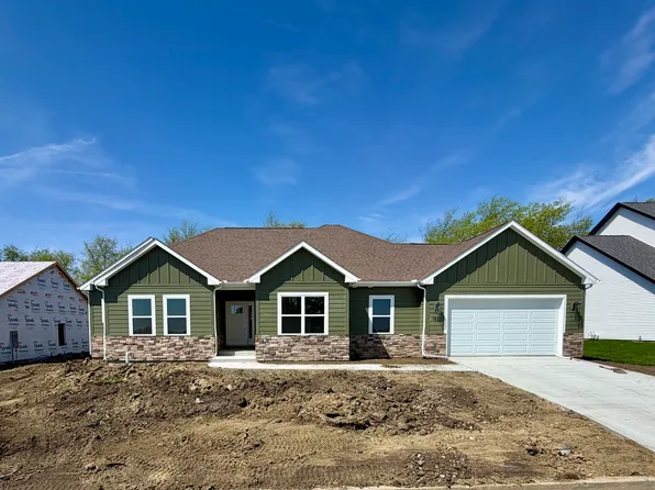 1933 S Stone Creek Blvd, Urbana, IL 61802