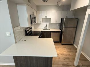 656 W Gordon Ter #109, Chicago, IL 60613