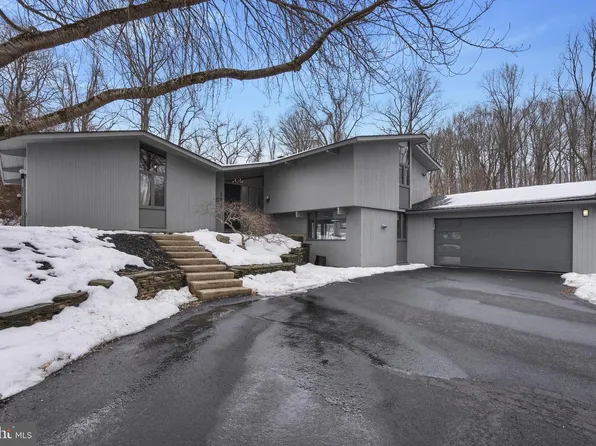 36 Blue Stone Ct, Chadds Ford, PA 19317