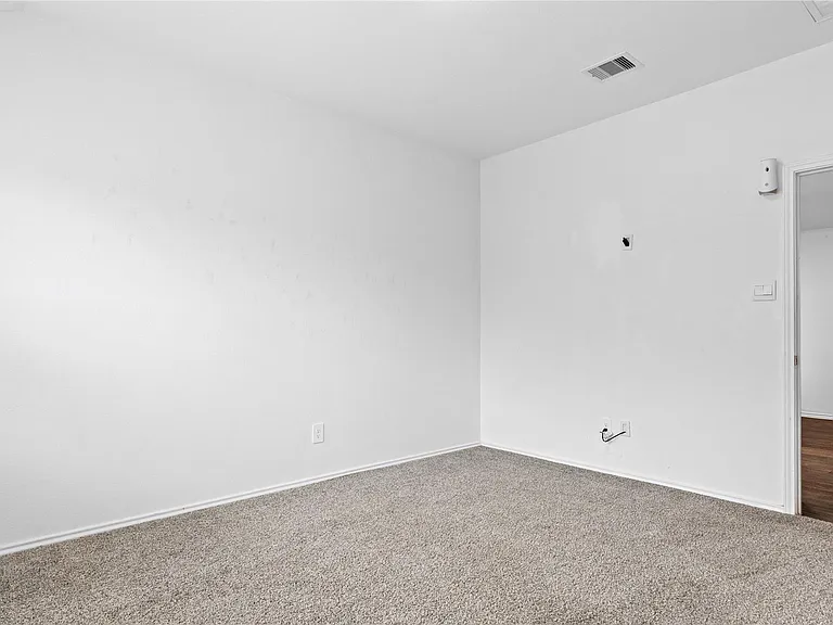 2326 Spruce Cliff Ln — Photo 24