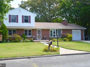 680 5th St, Roebling, NJ 08554