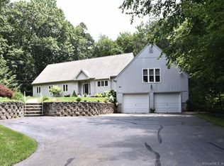 50 Carriage Dr, Cheshire, CT 06410