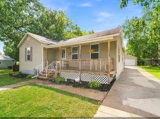 117 W Custer Ave, Oshkosh, WI 54901