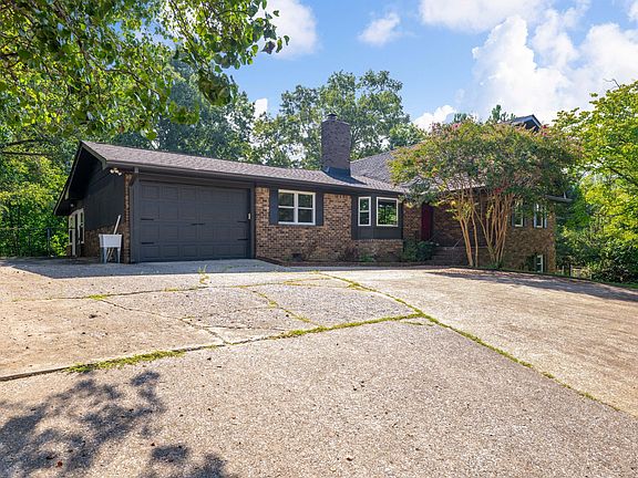 3rd image of 1220 Franklin Dr