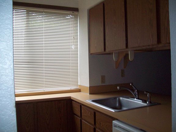 3rd image of 12607 NE 119th St Unit 7