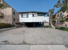 3720 Midvale Ave, 9