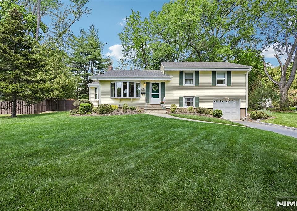 1st image of 108 Kohring Cir N