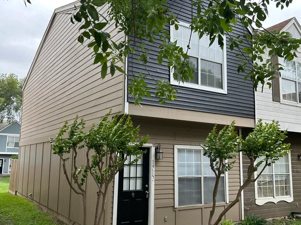 1915 Crossgate Park, San Antonio, TX 78247
