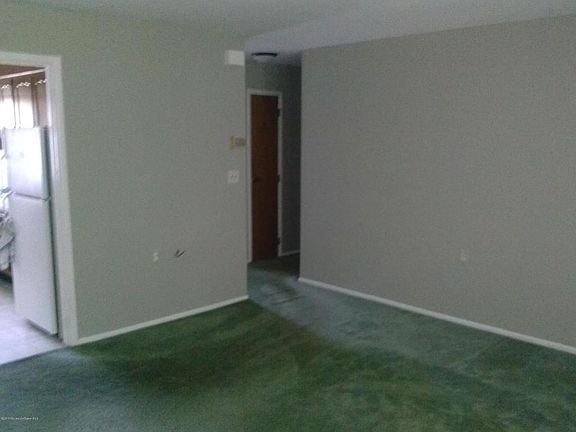 4th image of 706D Plymouth Dr