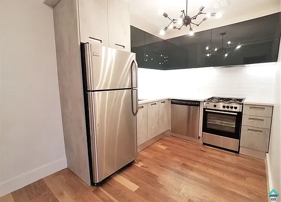 Rented by EXR | media 3