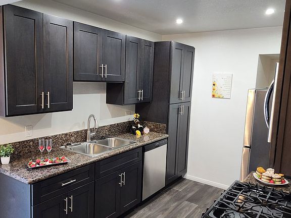 2nd image of 1110-1140 Petree St #154