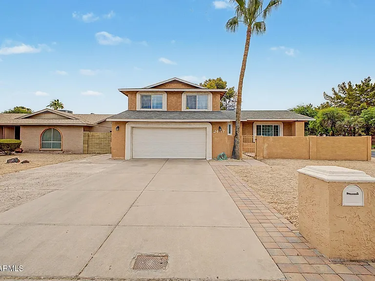 2457 W Redfield Rd — Photo 1