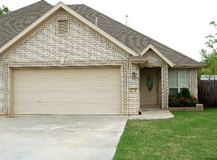 6210 W Milliken Bnd, Fayetteville, AR 72704