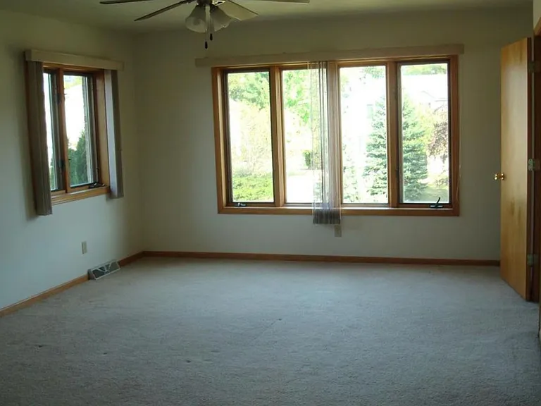 N26W26334 Quail Hollow Rd #B — Photo 4
