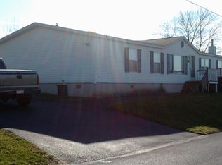 210 Rolling Meadows Dr, Martinsburg, WV