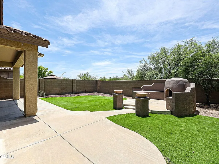 39768 N High Noon Way — Photo 33