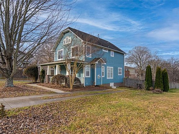 3rd image of 1395 Mint St