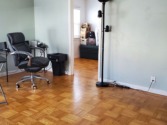 4th image of 1545 Kirkham St APT 1