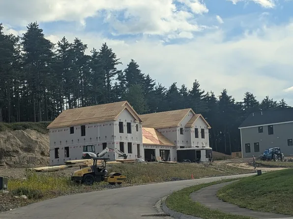 18 A Windsor Lane #70, Hudson, NH 03051