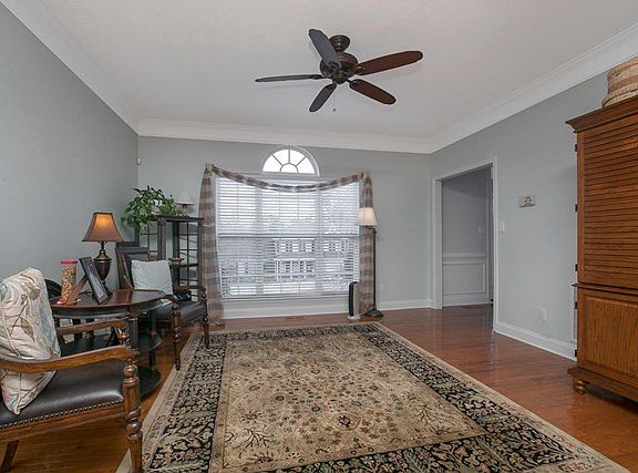 4th image of 4850 Whitehall Dr