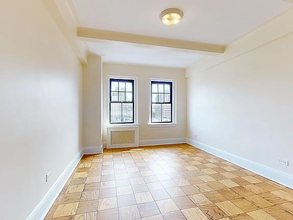 4th image of 95 Christopher St APT 9G