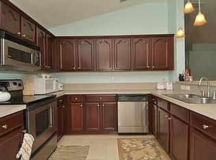 1781 Forest Creek Dr, Jacksonville, FL 32225