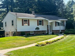 39 Collamer Dr, Malta, NY 12020