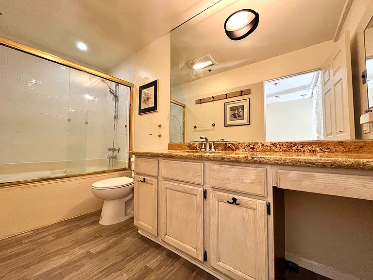 10960 Ashton Ave #409 — Photo 6