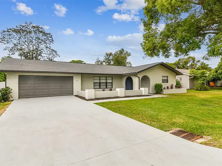 22 Felter Ln — Photo 2