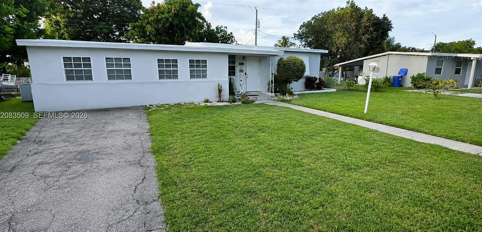 Pompano Beach Highlands — Photo 1