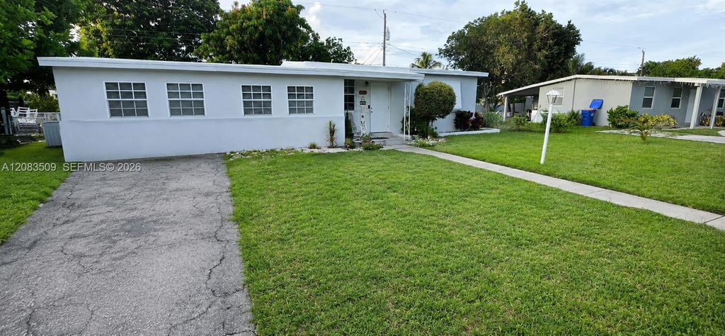 1533 NE 48th St, Pompano Beach