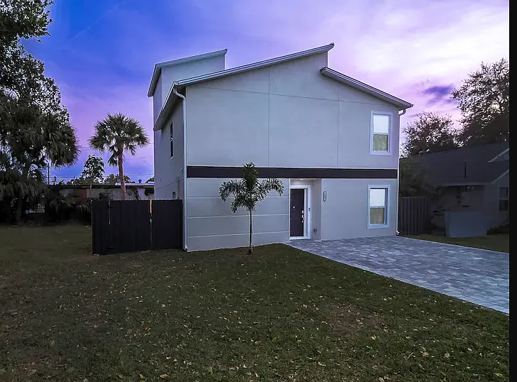 The brand-new home is modern and stylish. Parking for up to 4 cars with an enclosed backyard patio. Enjoy sunsets from the rooftop patio.
