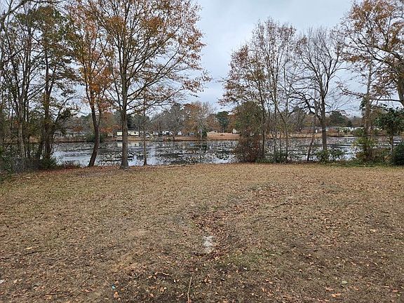 3rd image of 4238 N Lake Cherryvale Dr