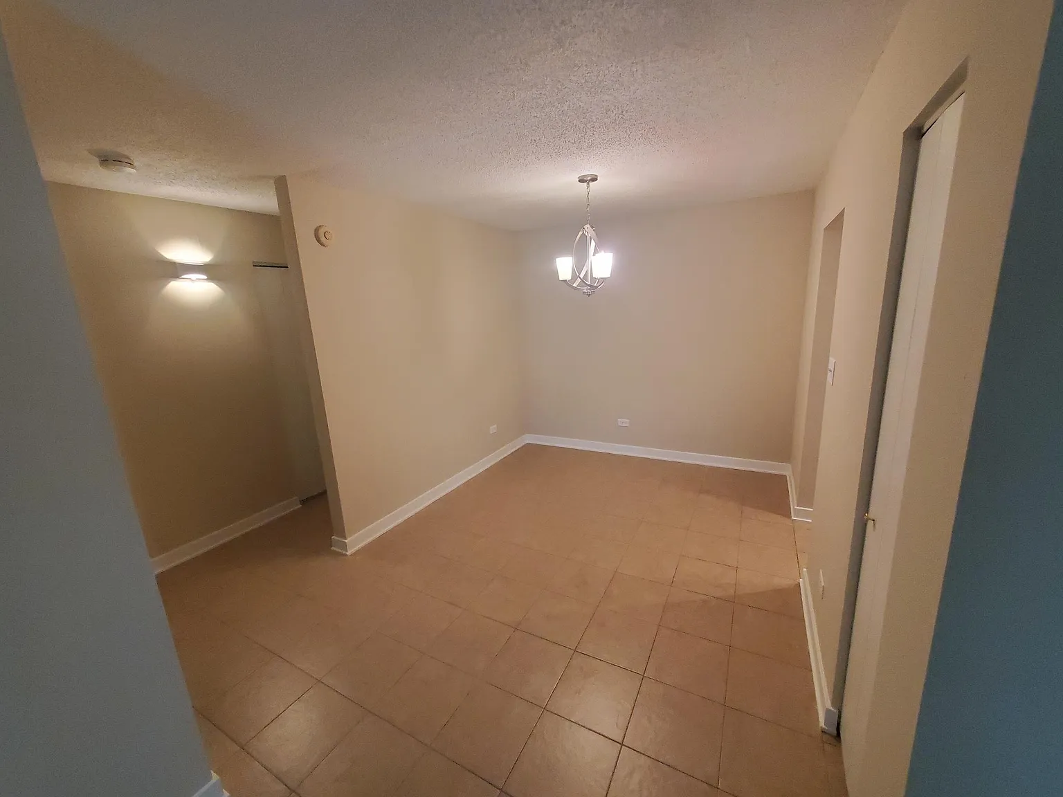 1 bed, 750 sqft, $1,500 — Photo 3