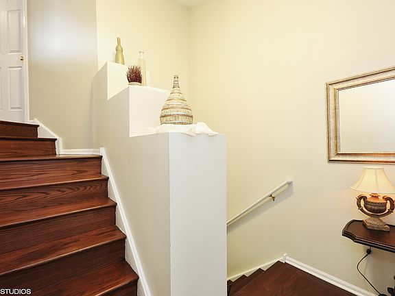 3rd image of 3146 Autumn Lake Dr