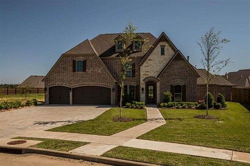 1st image of 136 River Birch Cir