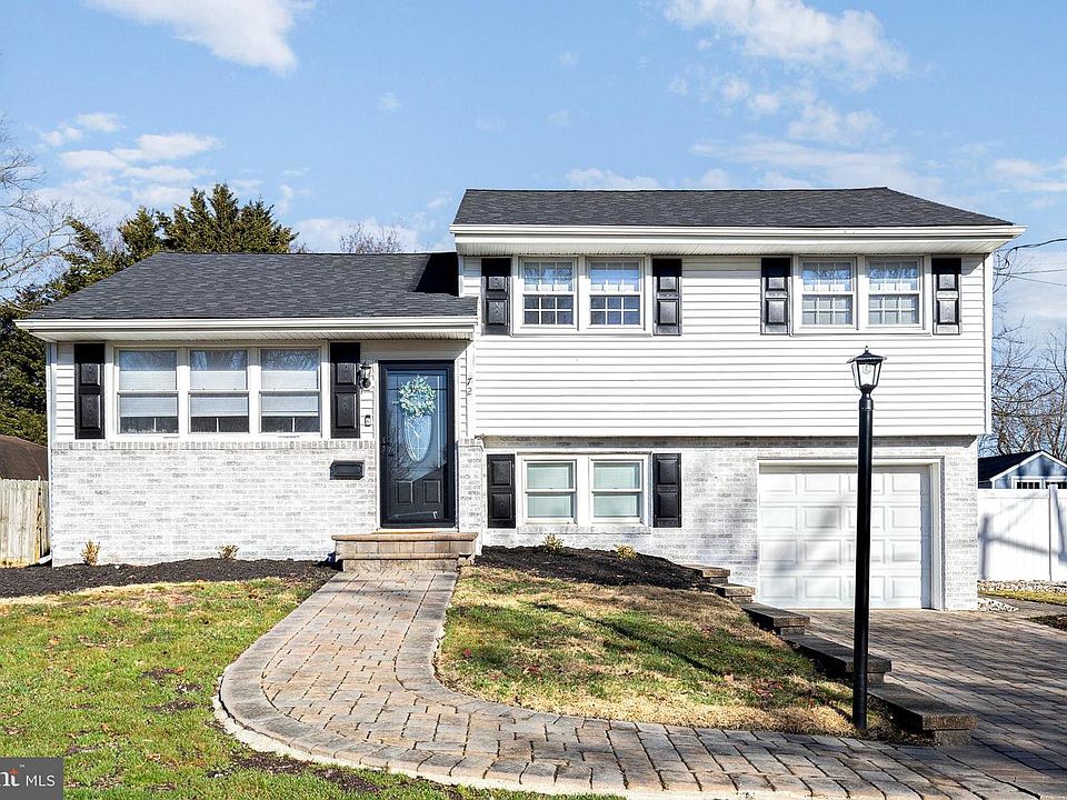 1st image of 72 Pleasant Valley Dr
