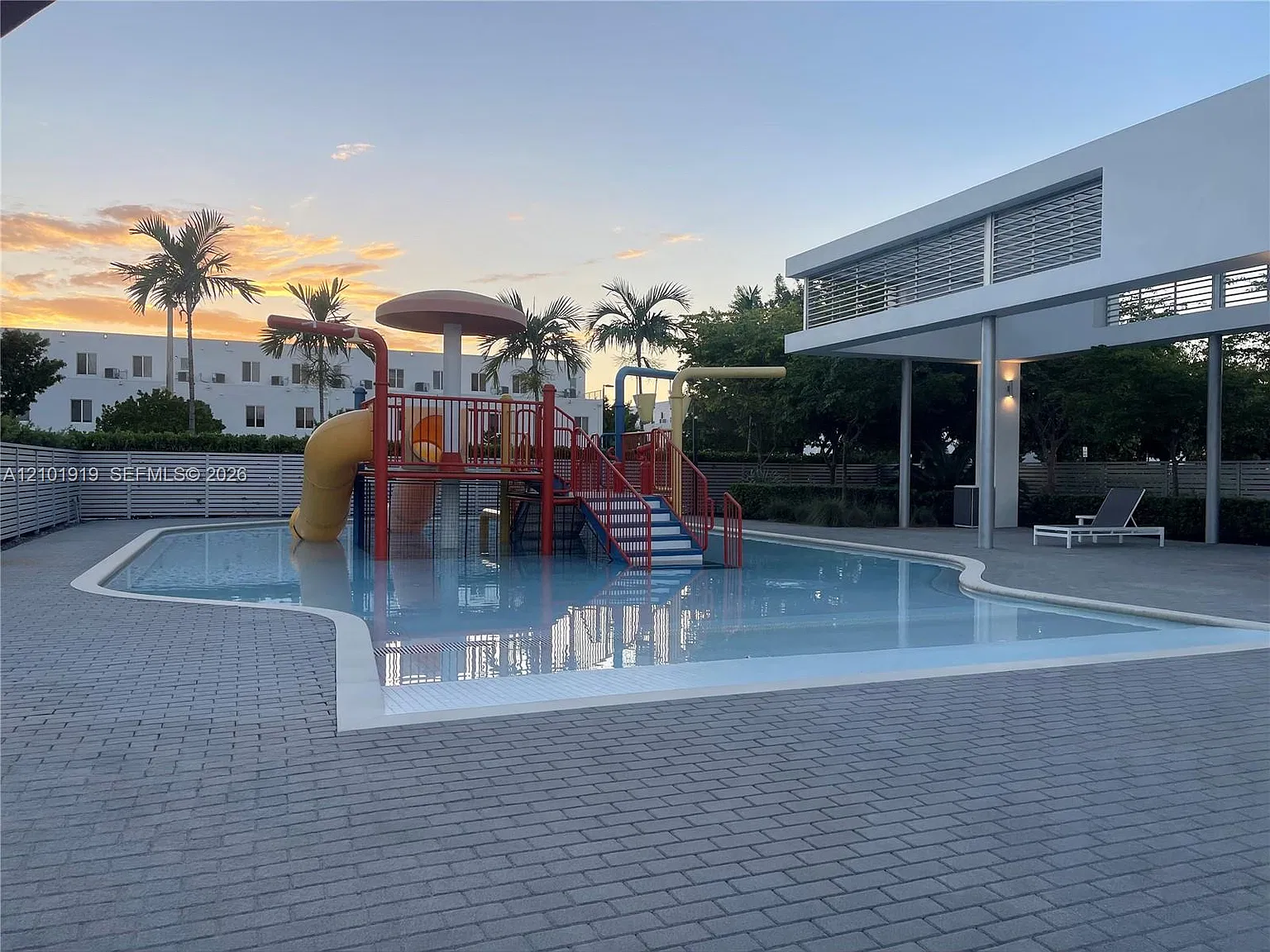 Landmark At Doral Condo N — Photo 3