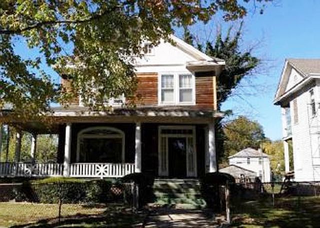 2nd image of 3314 Carolina Ave