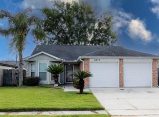 6971 Ridgefield Dr, New Orleans, LA 70128