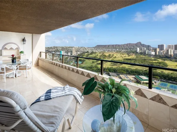 583 Kamoku St APT 3003, Honolulu, HI 96826