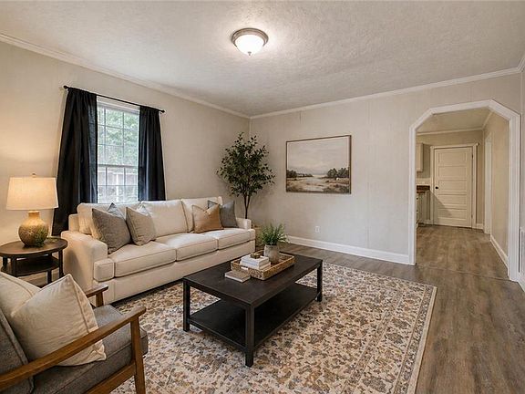 2nd image of 2014 Maple Ave SW