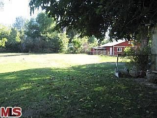 2nd image of 22620 Calvert St
