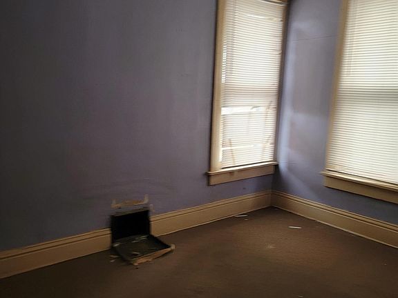 3rd image of 312 N Jefferson St
