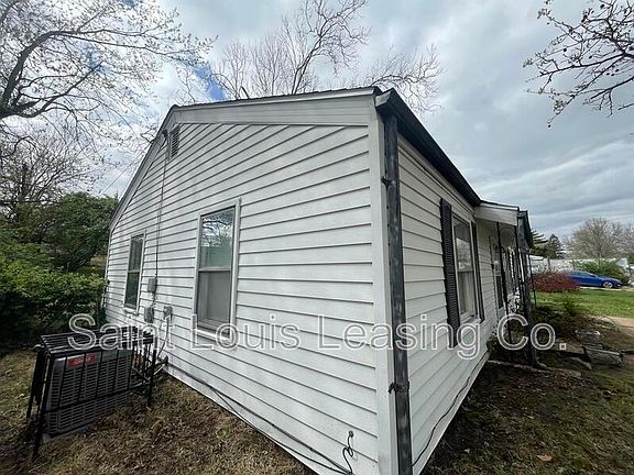 4th image of 9871 Lorna Ln